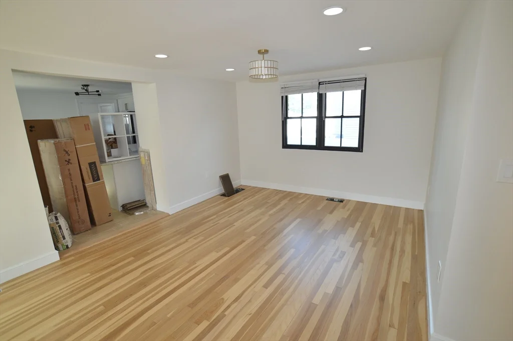 112 Lynde St, Melrose