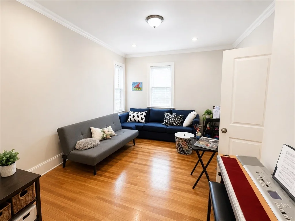 66 Mozart St, Jamaica Plain