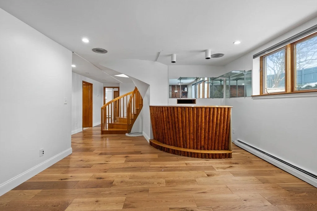 330 Cambridge St, Winchester