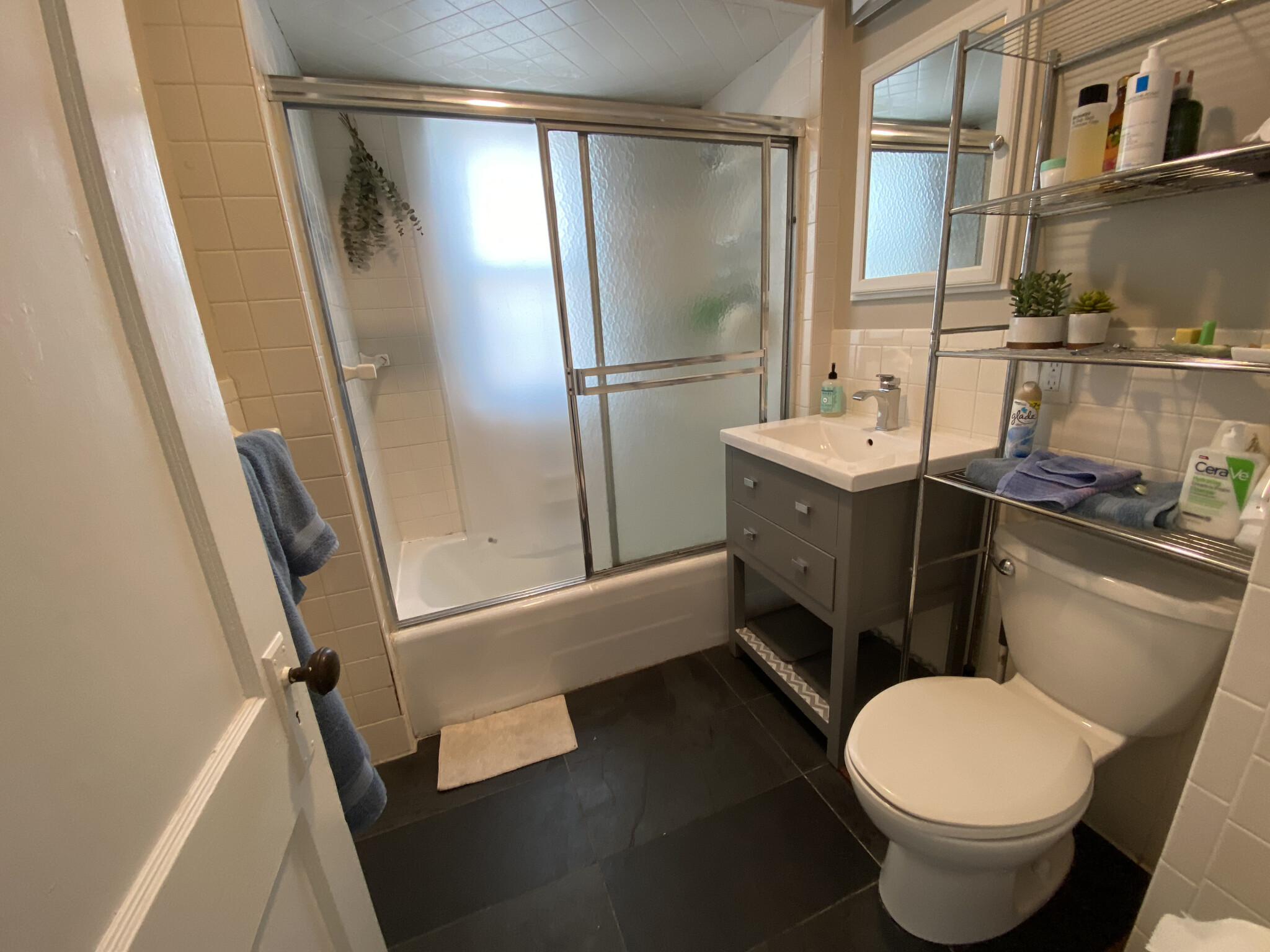 203 South St, Banks Square