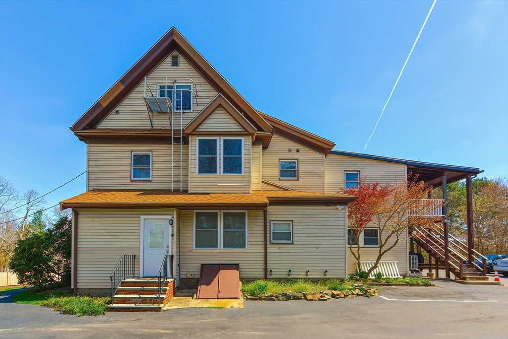 289 Walnut Stoughton, Stoughton