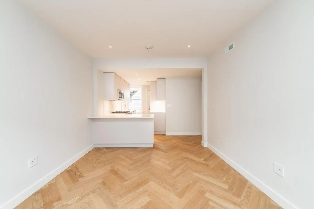 19 Forest St, Baldwin