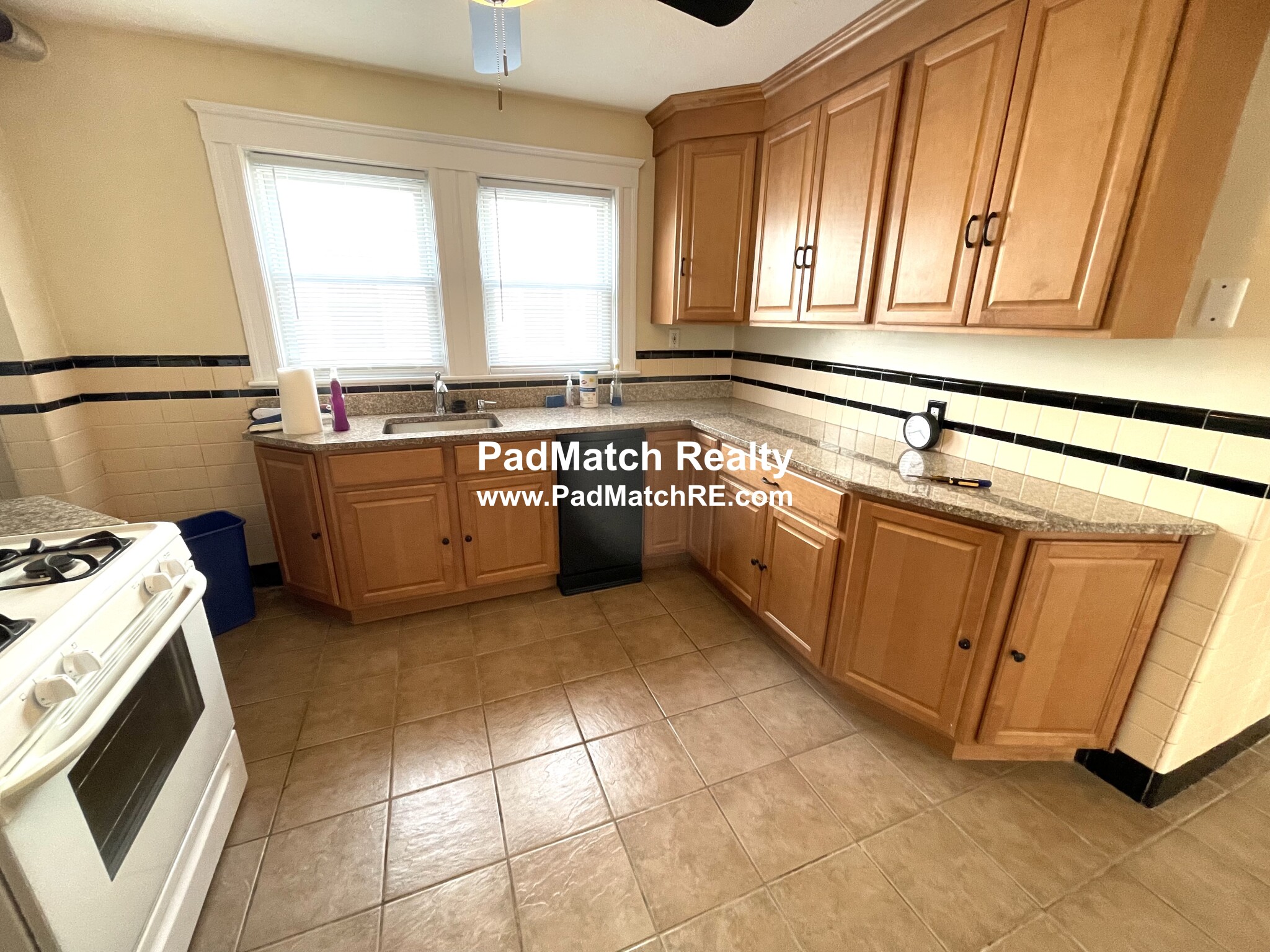 2 bed, 1 bath apartment for rent at 2319 Centre St Unit 1, West Roxbury — photo 9 of 22