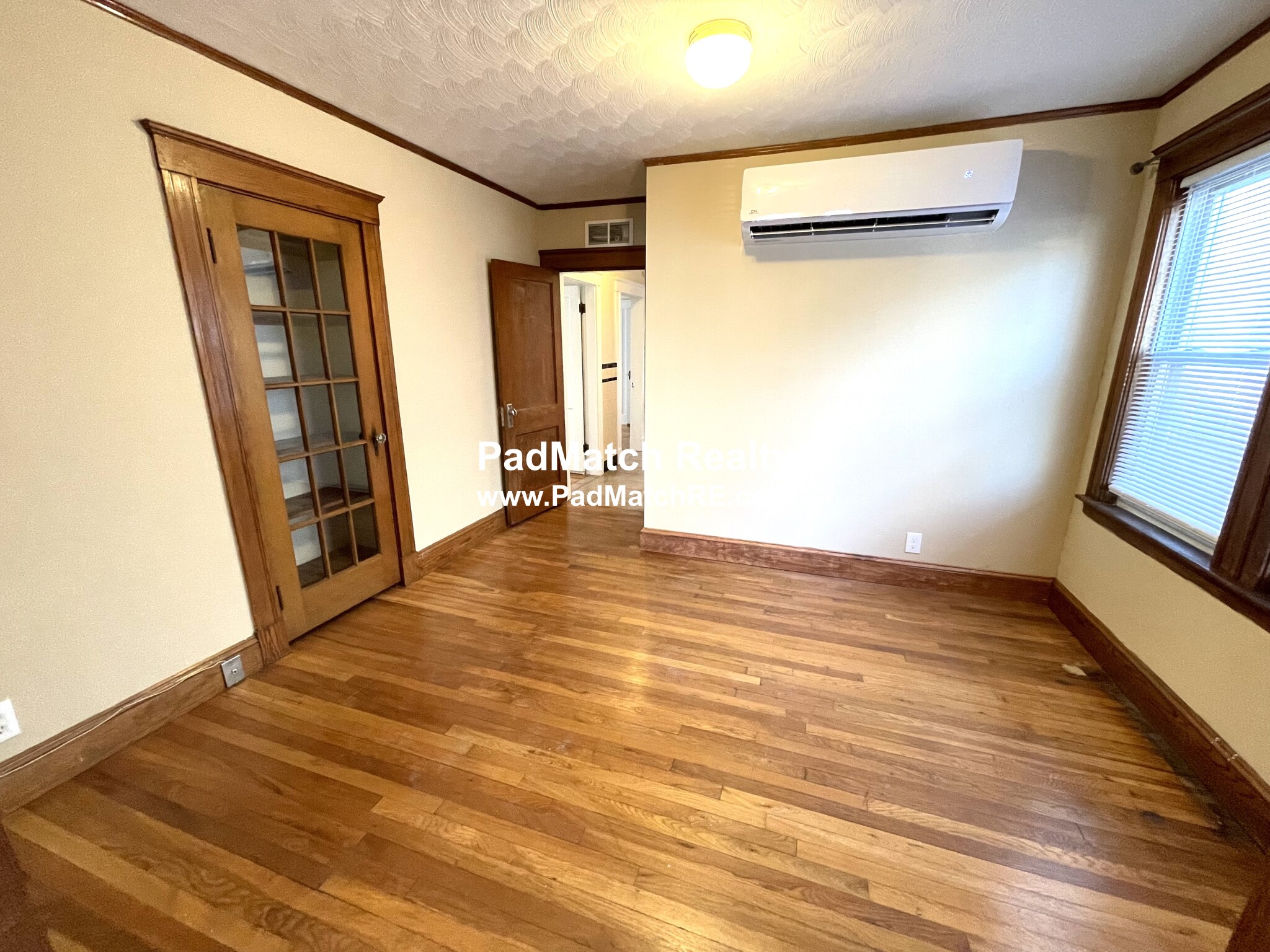 2 bed, 1 bath apartment for rent at 2319 Centre St Unit 1, West Roxbury — photo 7 of 22