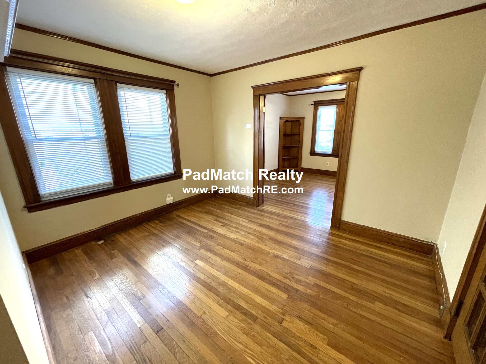 2 bed, 1 bath apartment for rent at 2319 Centre St Unit 1, West Roxbury — photo 5 of 22