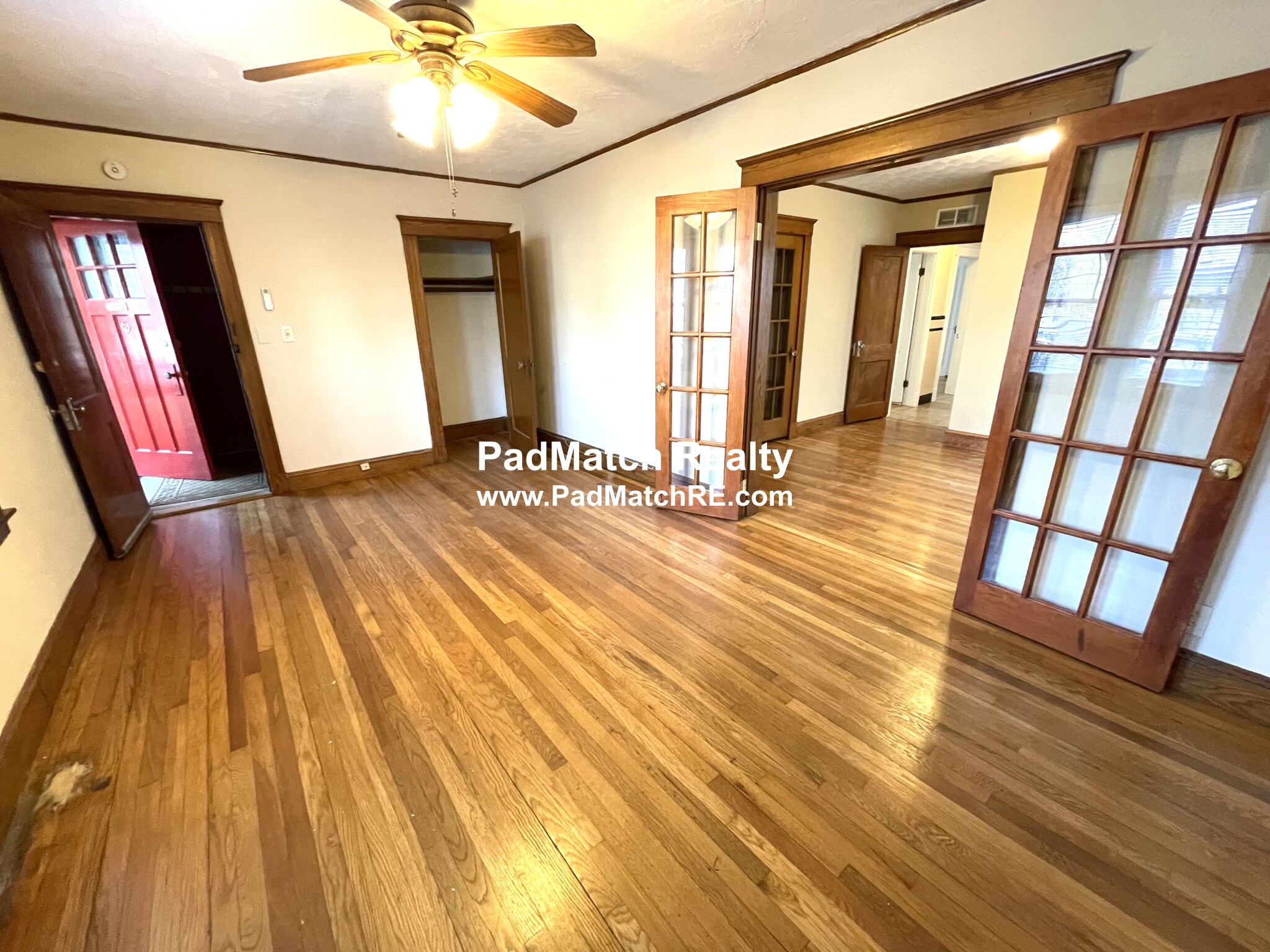 2 bed, 1 bath apartment for rent at 2319 Centre St Unit 1, West Roxbury — photo 3 of 22