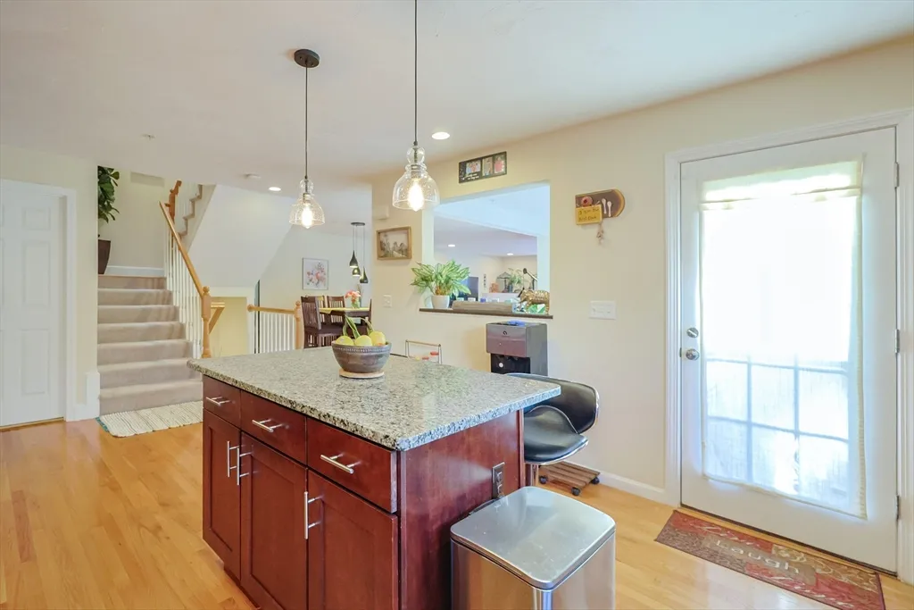 8 Patriots Blvd, Hopkinton