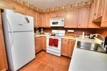 295 Lynn Shore Dr, Swampscott