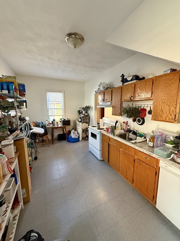 35 Wolcott St, Malden