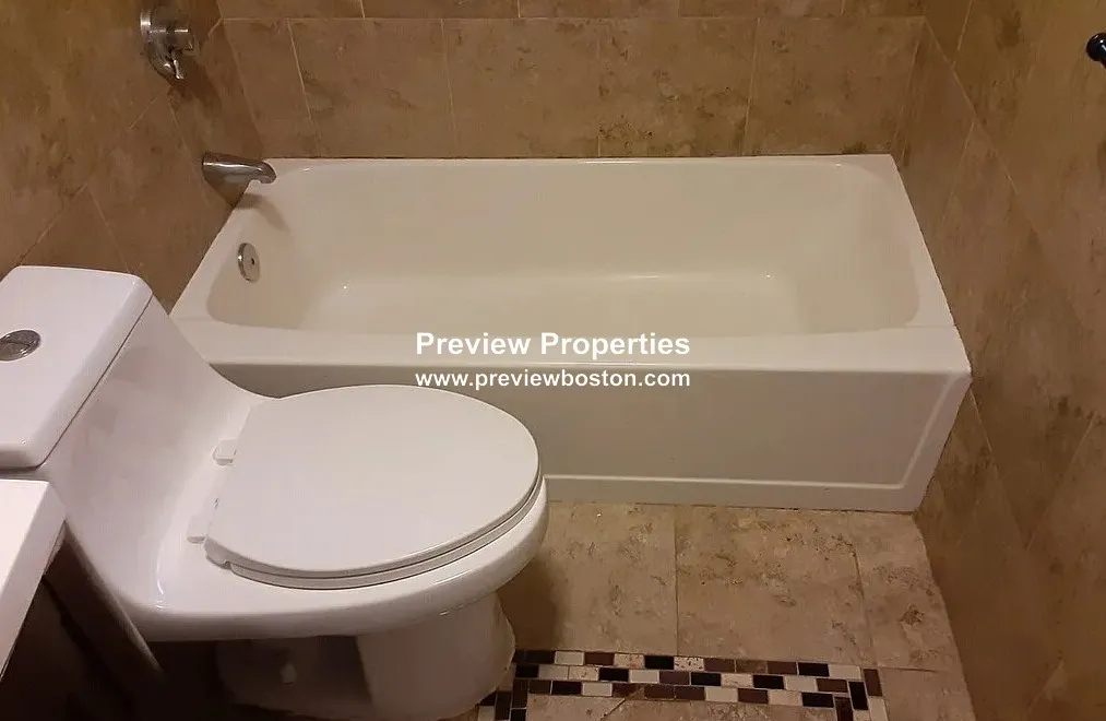 17 Oxford Circle, Belmont