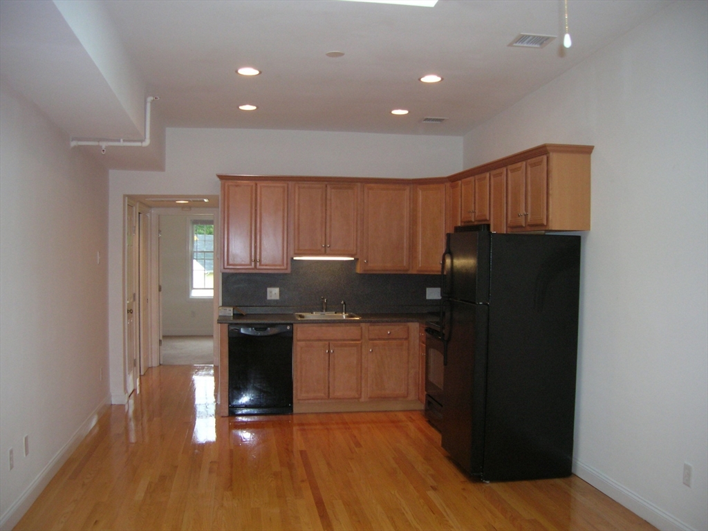 473 Main St, Melrose