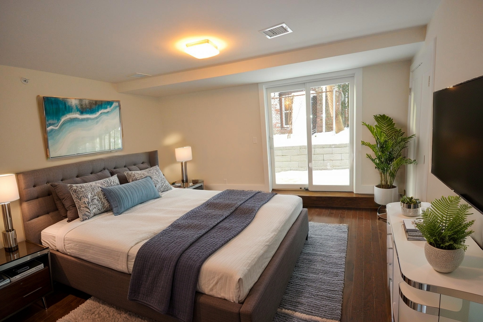 4 bed, 2.5 bath apartment for rent at 20 Sussex St Unit 20, Roxbury — photo 5 of 31