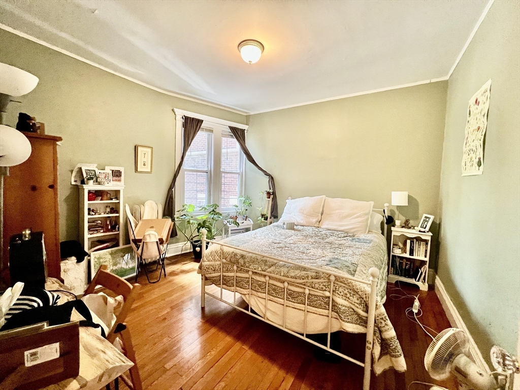 1721 Commonwealth Ave, Brighton