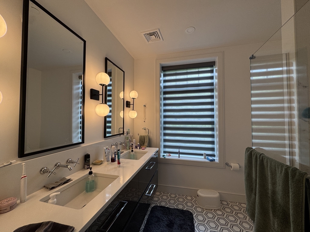 1 Strathmore Rd, Brookline