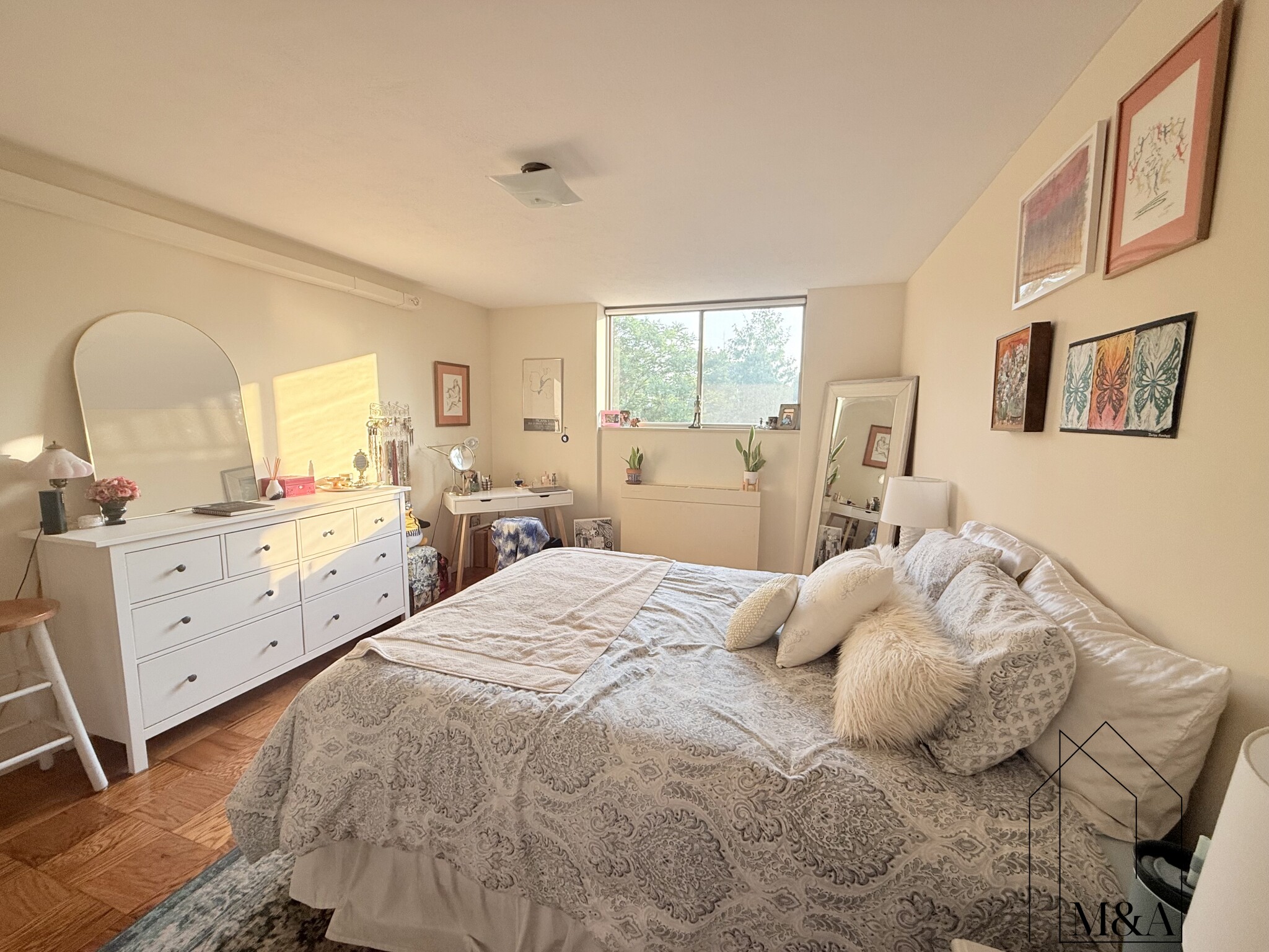 101 Monmouth St, Longwood