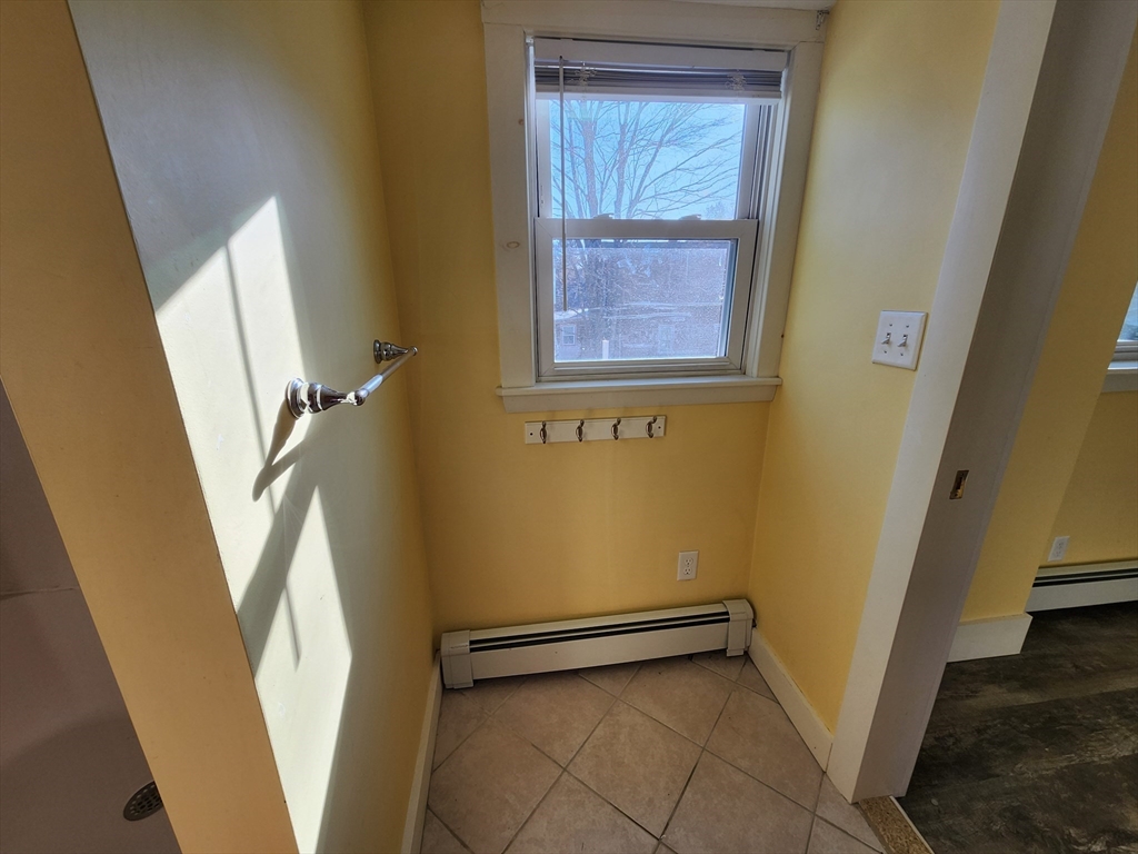 136 South Main St, Sharon