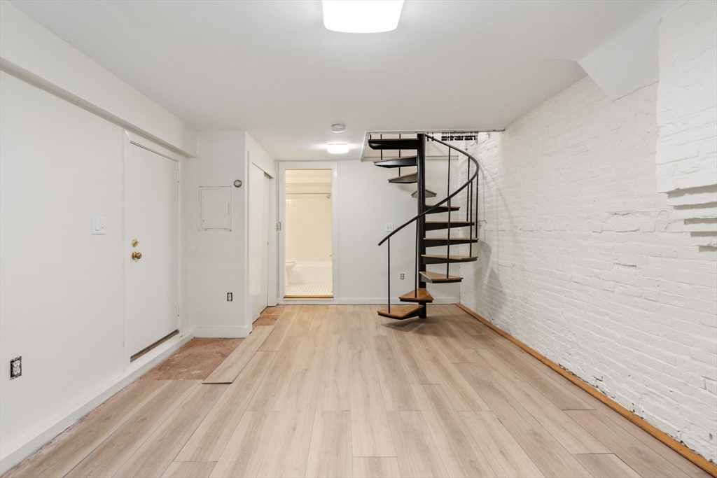 24 Braddock Park, South End