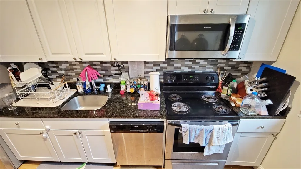 118 Centre St, North Brookline