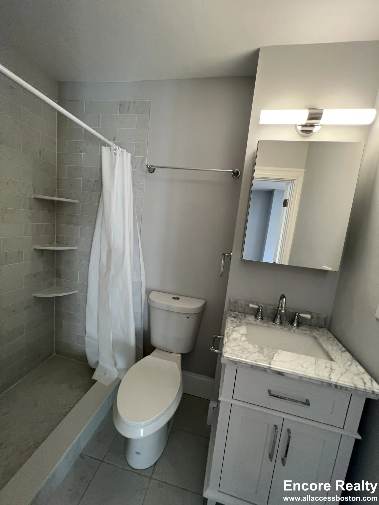 372 Oxford St, Ward Two