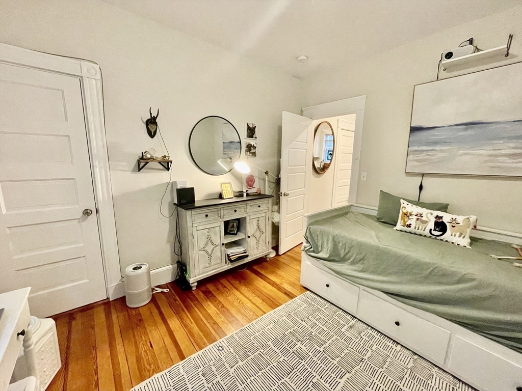 53 Montvale, Roslindale