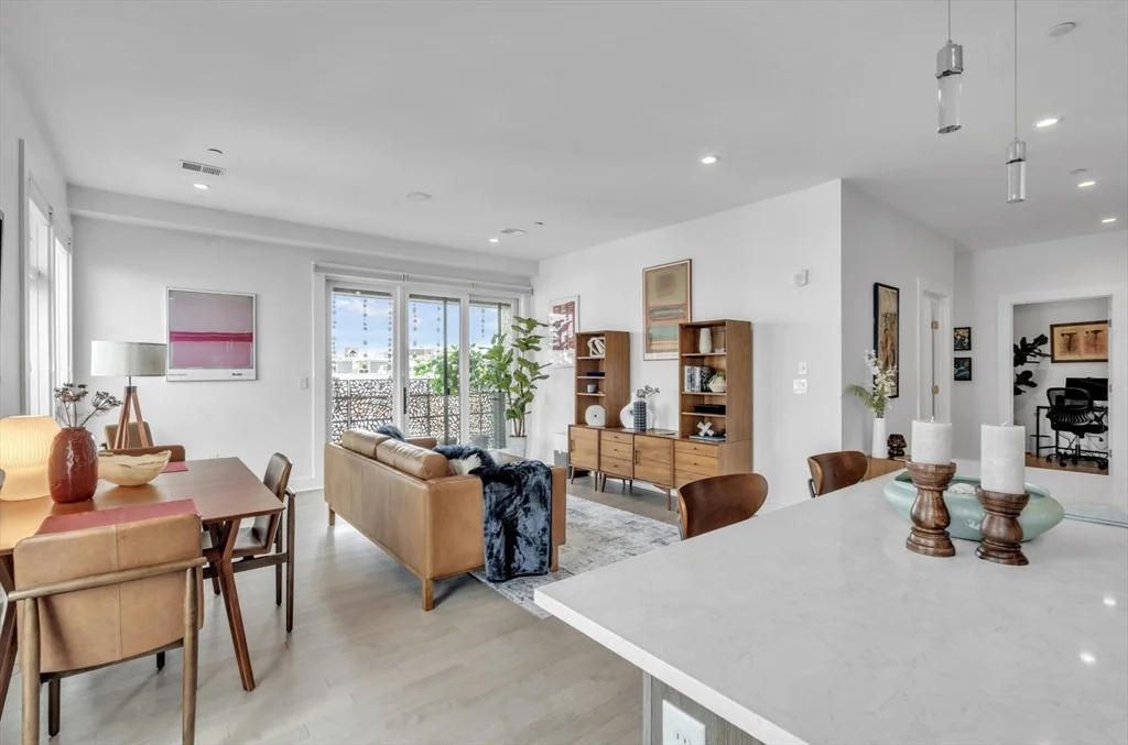 232 Old Colony Ave, South Boston