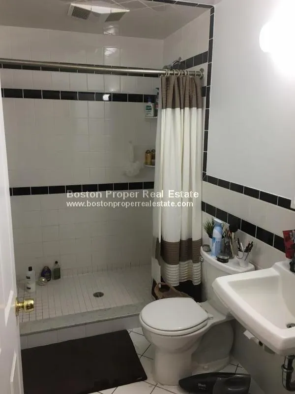 57 Westland Ave, Fenway