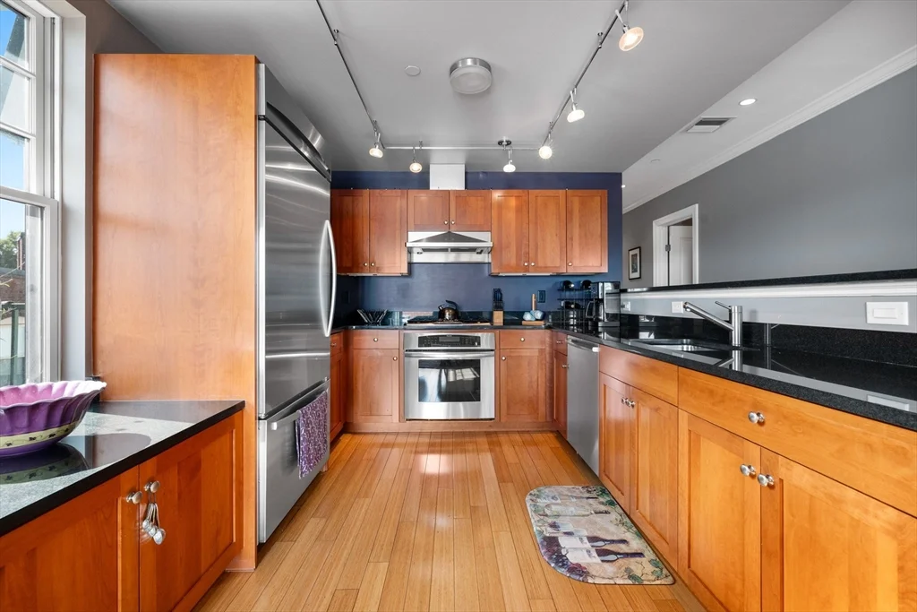 10 Vernon, Coolidge Corner