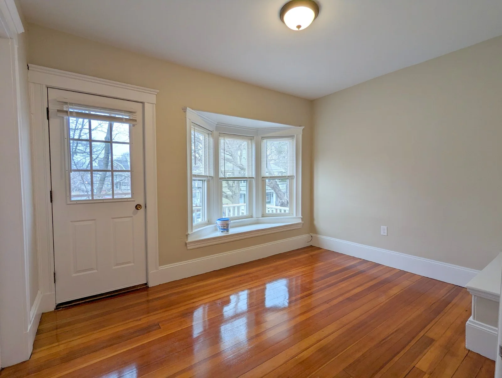 35 Trowbridge St, Arlington