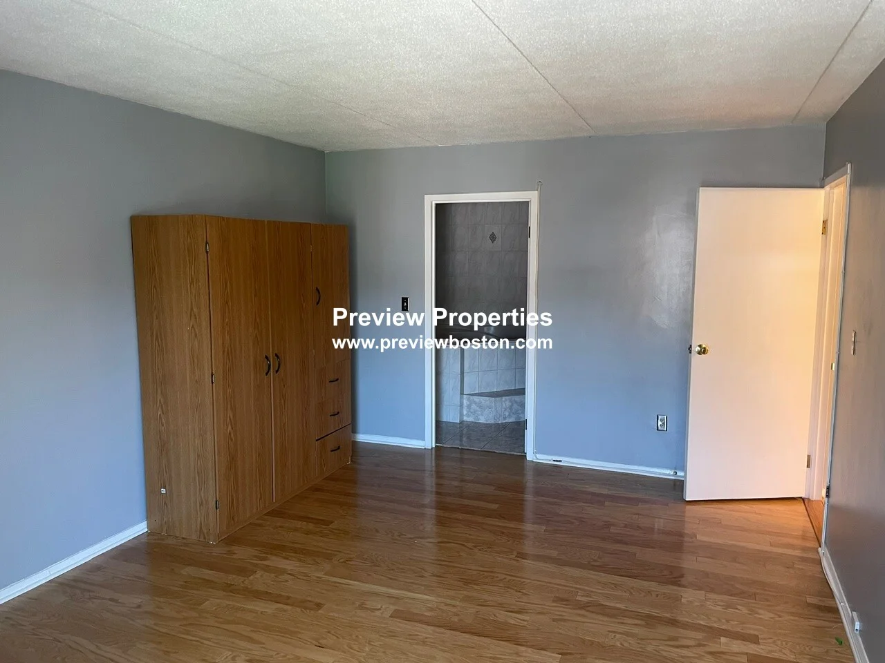 50 Broadlawn Park, Chestnut Hill