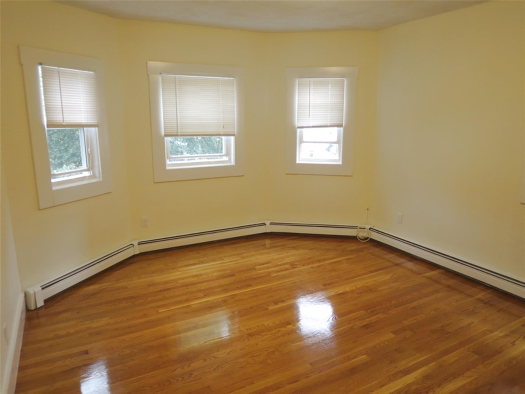 3 bed, 1 bath apartment for rent at 31 Jay St Unit 2, Davis Square — photo 11 of 12