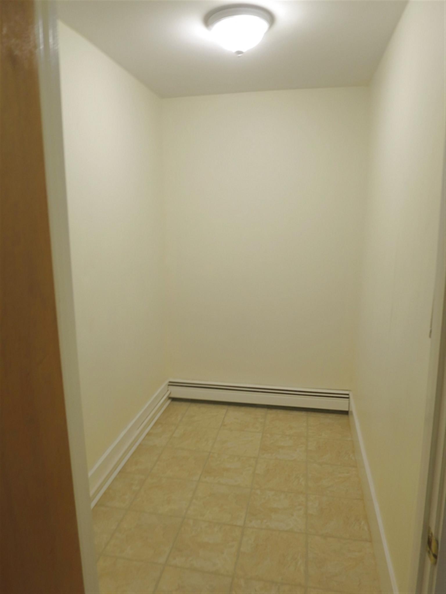 3 bed, 1 bath apartment for rent at 31 Jay St Unit 2, Davis Square — photo 5 of 12