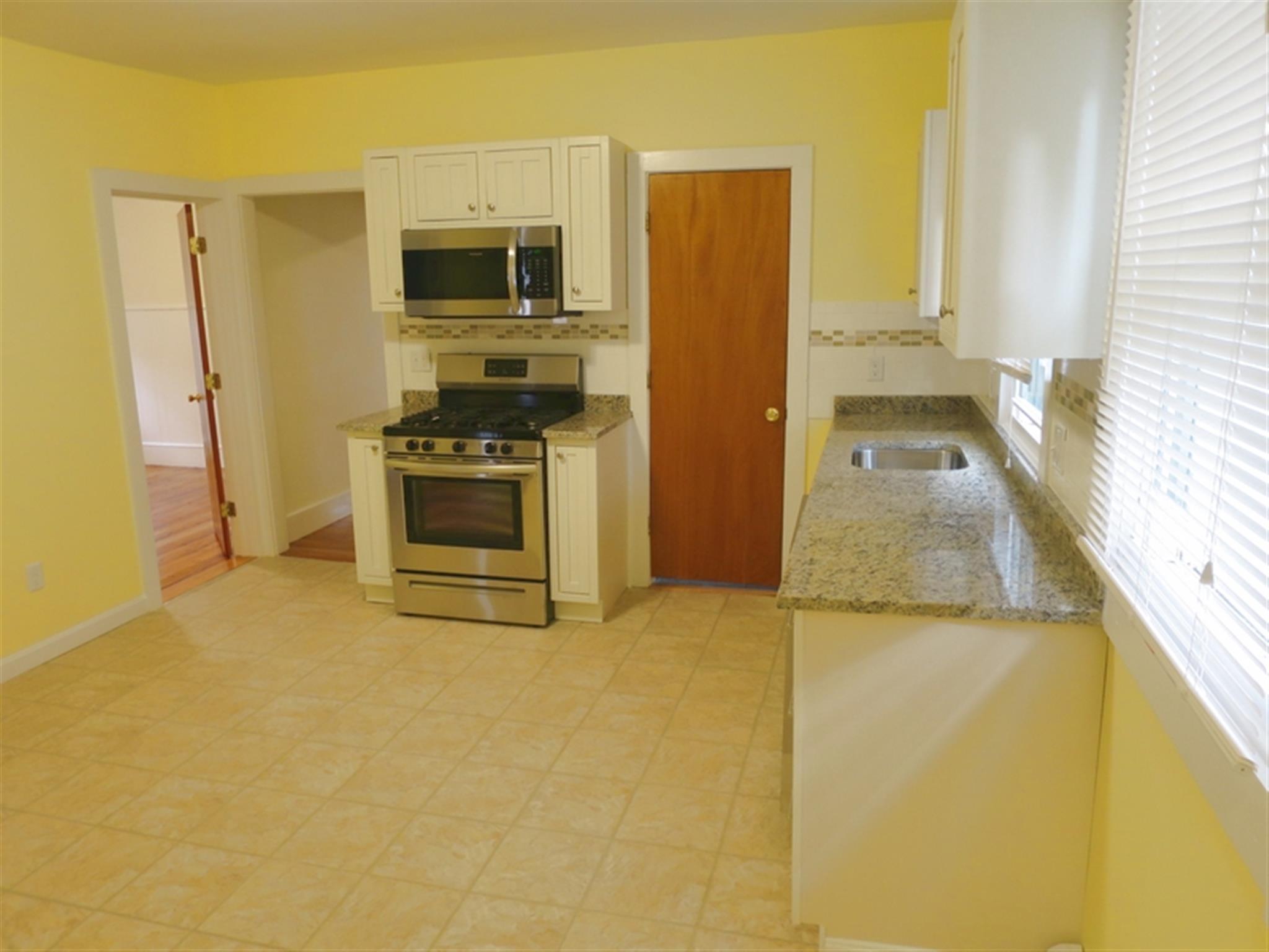 3 bed, 1 bath apartment for rent at 31 Jay St Unit 2, Davis Square — photo 6 of 12