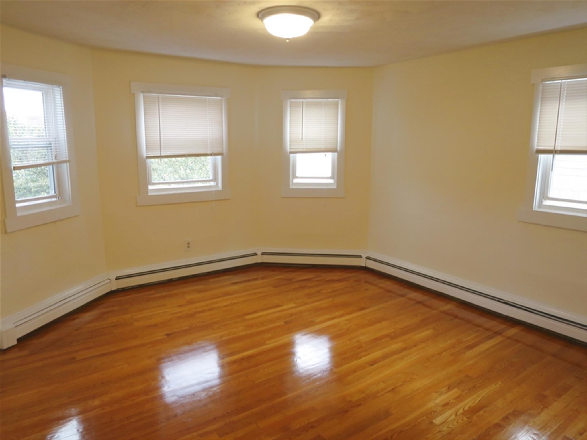 3 bed, 1 bath apartment for rent at 31 Jay St Unit 3A, Davis Square — photo 10 of 12