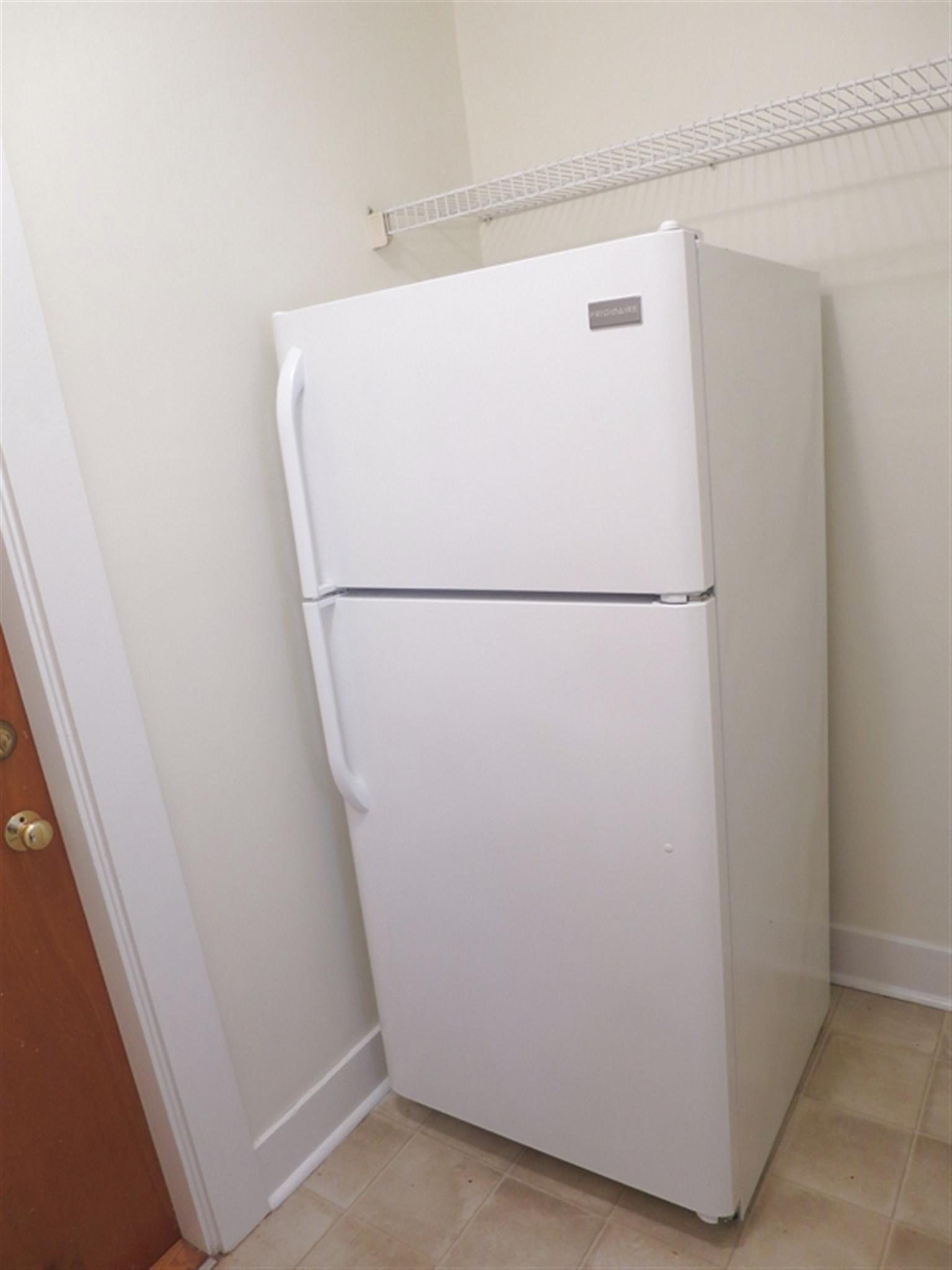 3 bed, 1 bath apartment for rent at 31 Jay St Unit 3A, Davis Square — photo 3 of 12