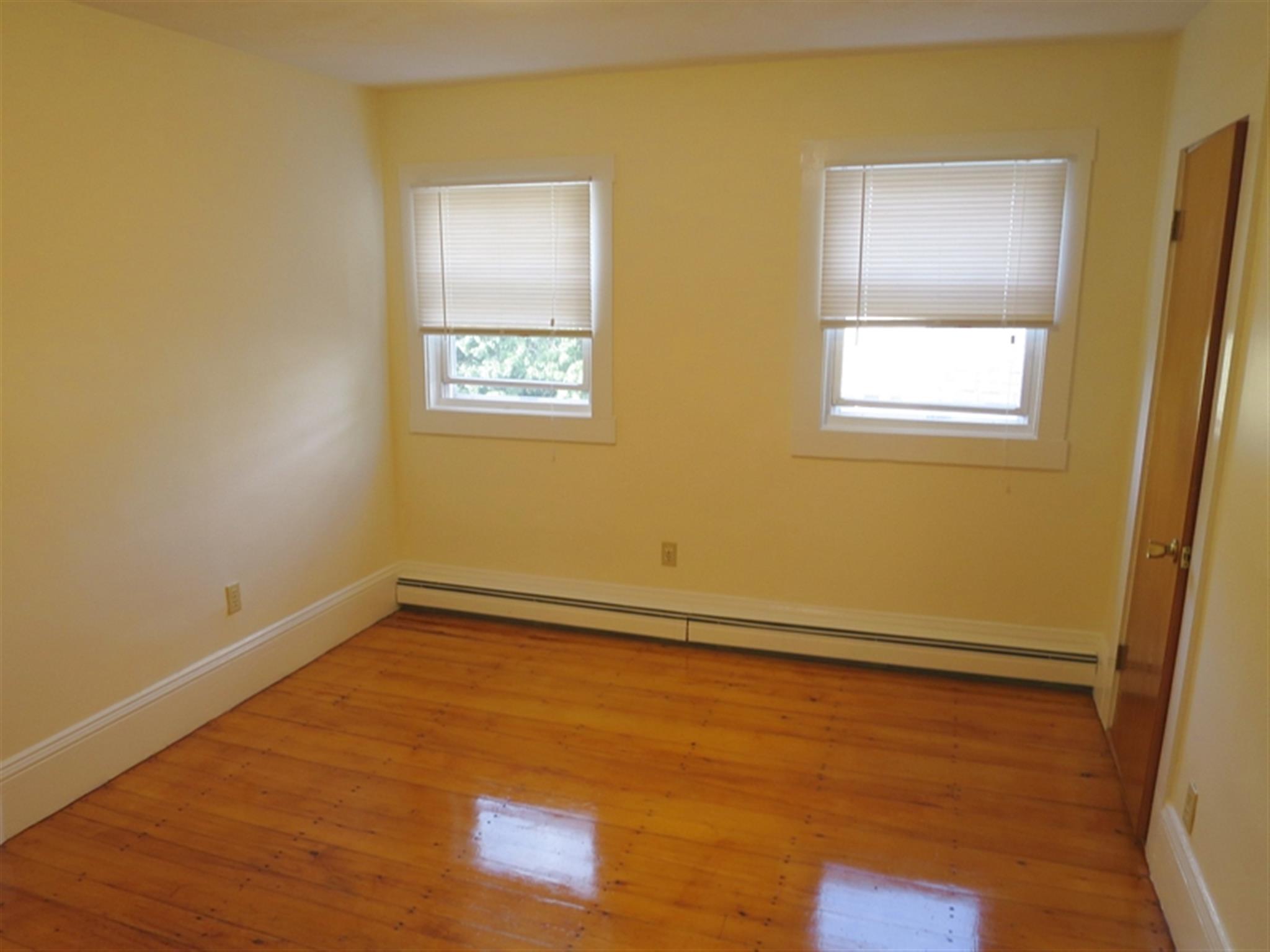 3 bed, 1 bath apartment for rent at 31 Jay St Unit 3A, Davis Square — photo 4 of 12