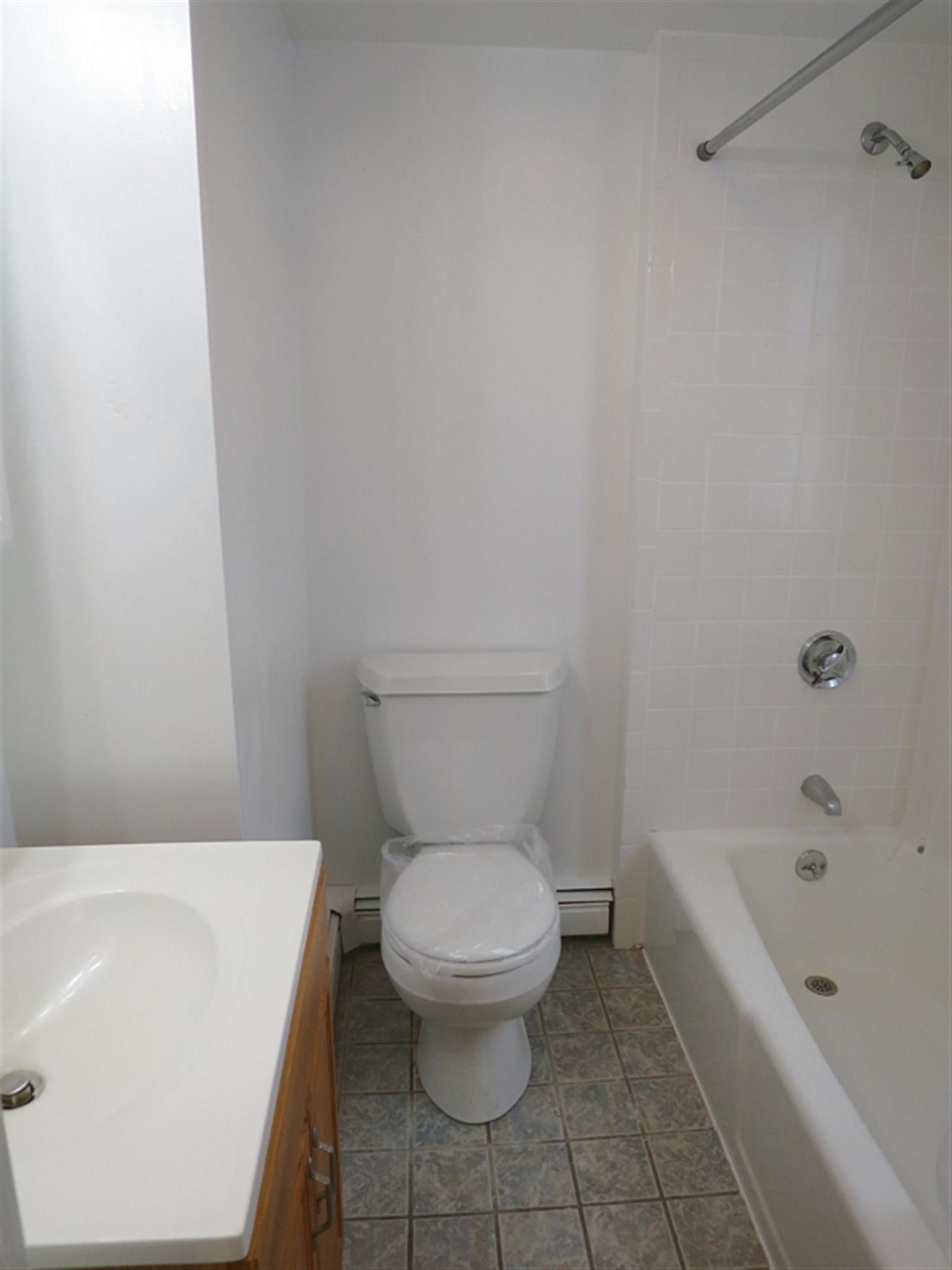 3 bed, 1 bath apartment for rent at 31 Jay St Unit 3A, Davis Square — photo 7 of 12