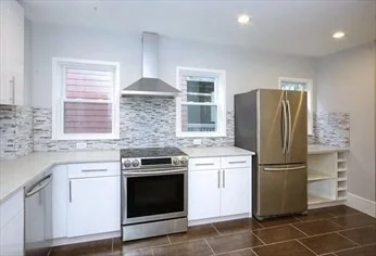 13 Speridakis Ter, Cambridgeport