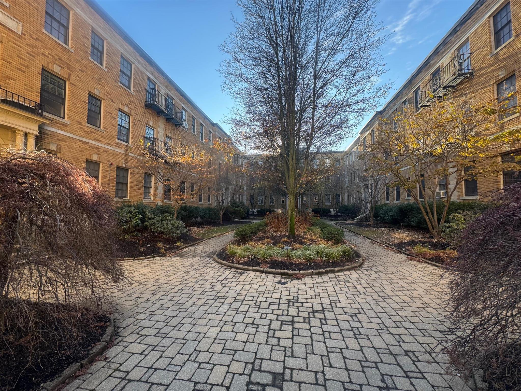 856 Massachusetts Ave, Riverside