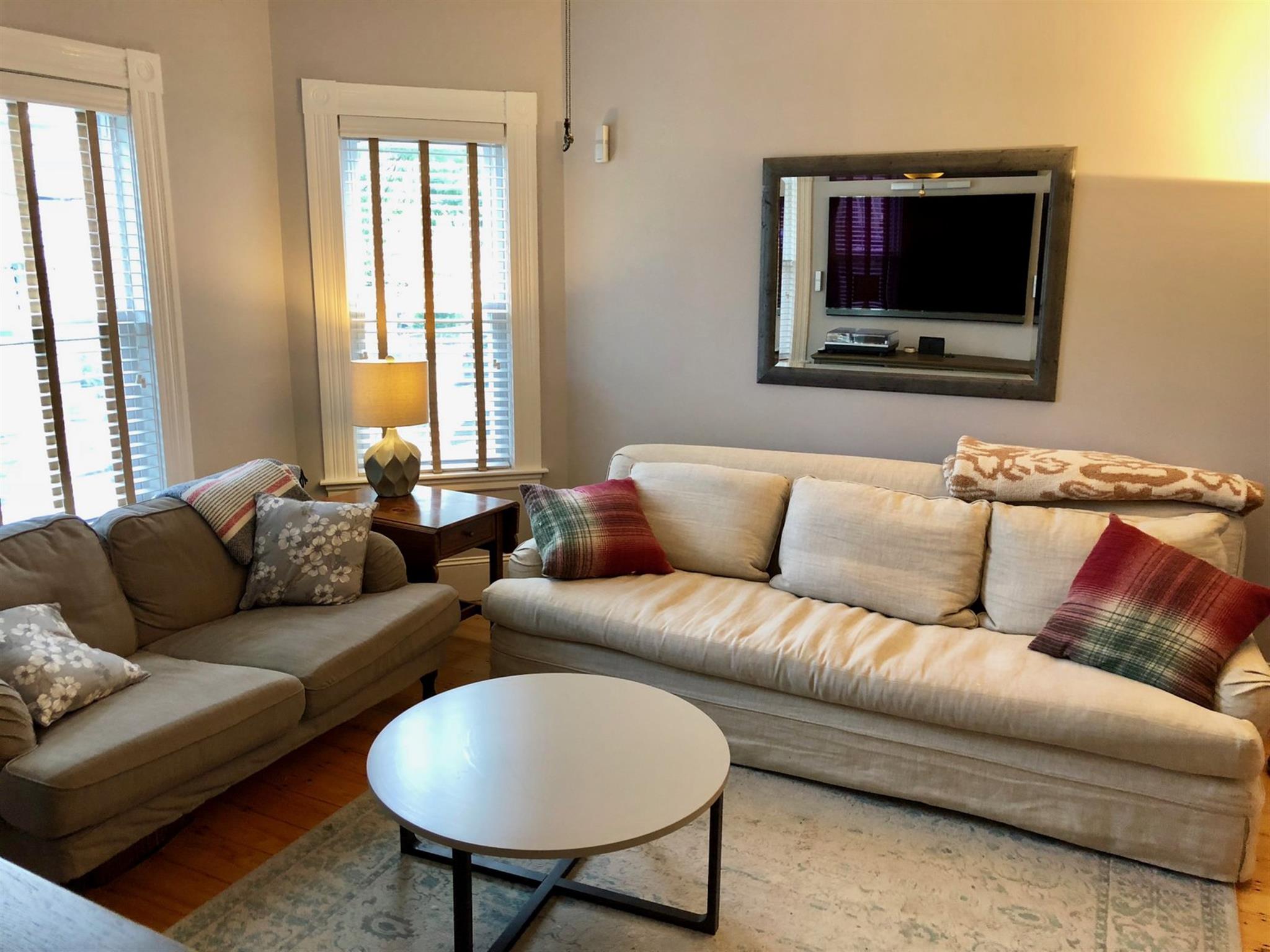 84 Hudson St, Powder House Square