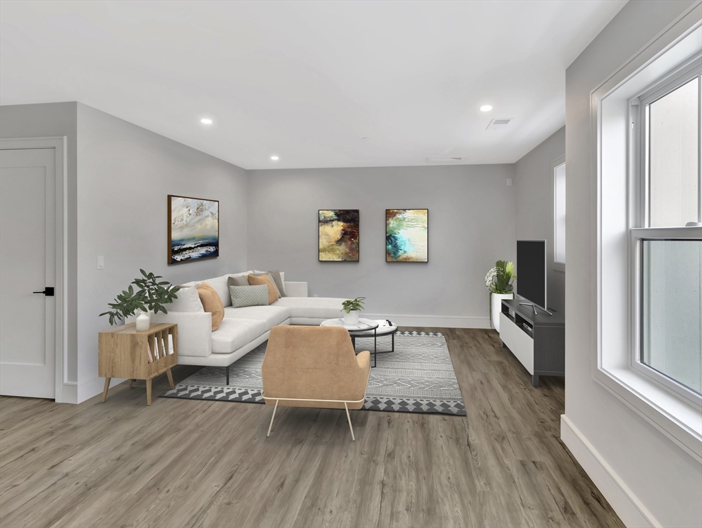 1000 Washington St, Dedham