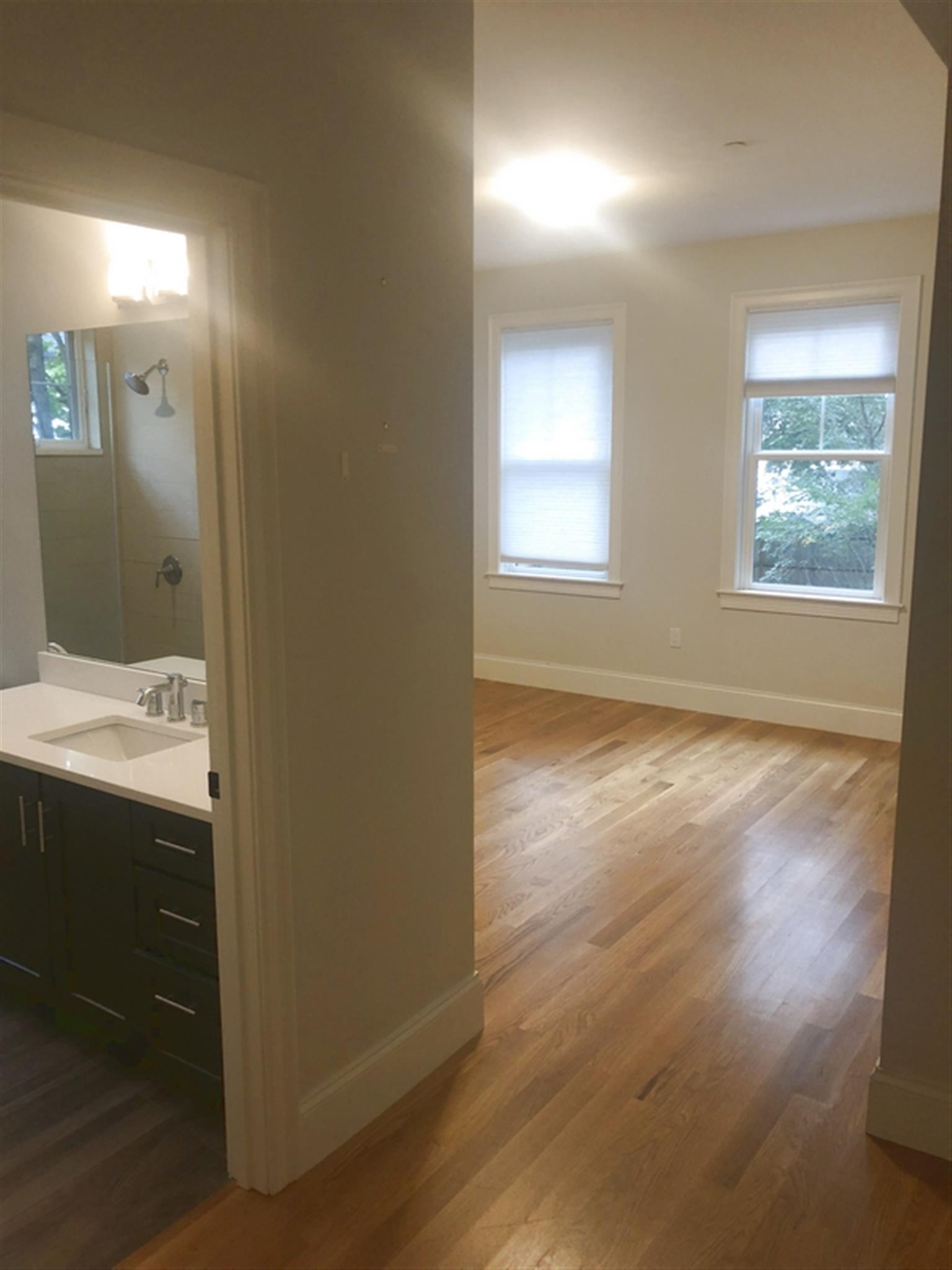 2 bed, 2 bath apartment for rent at 16 Linden Ave Unit 4, Porter Square — photo 4 of 8