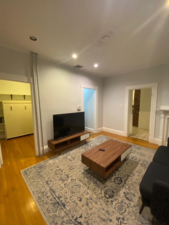 10 Union Ave, Boston