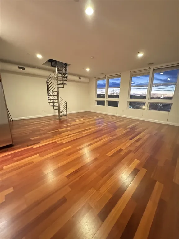 10 Ocean, Revere