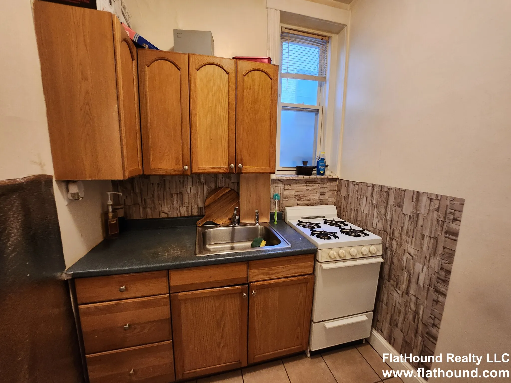 94 Brainerd Rd, Allston