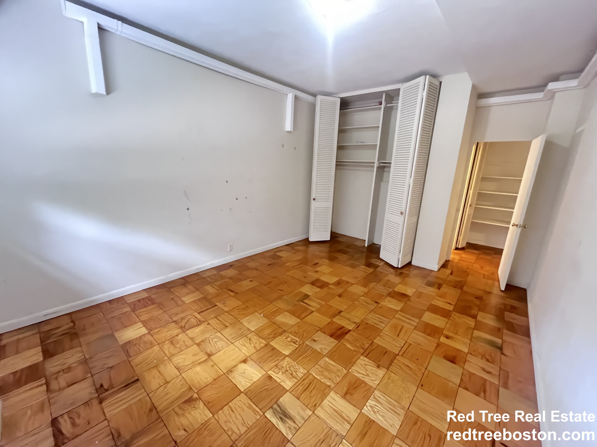 101 Monmouth St, Longwood