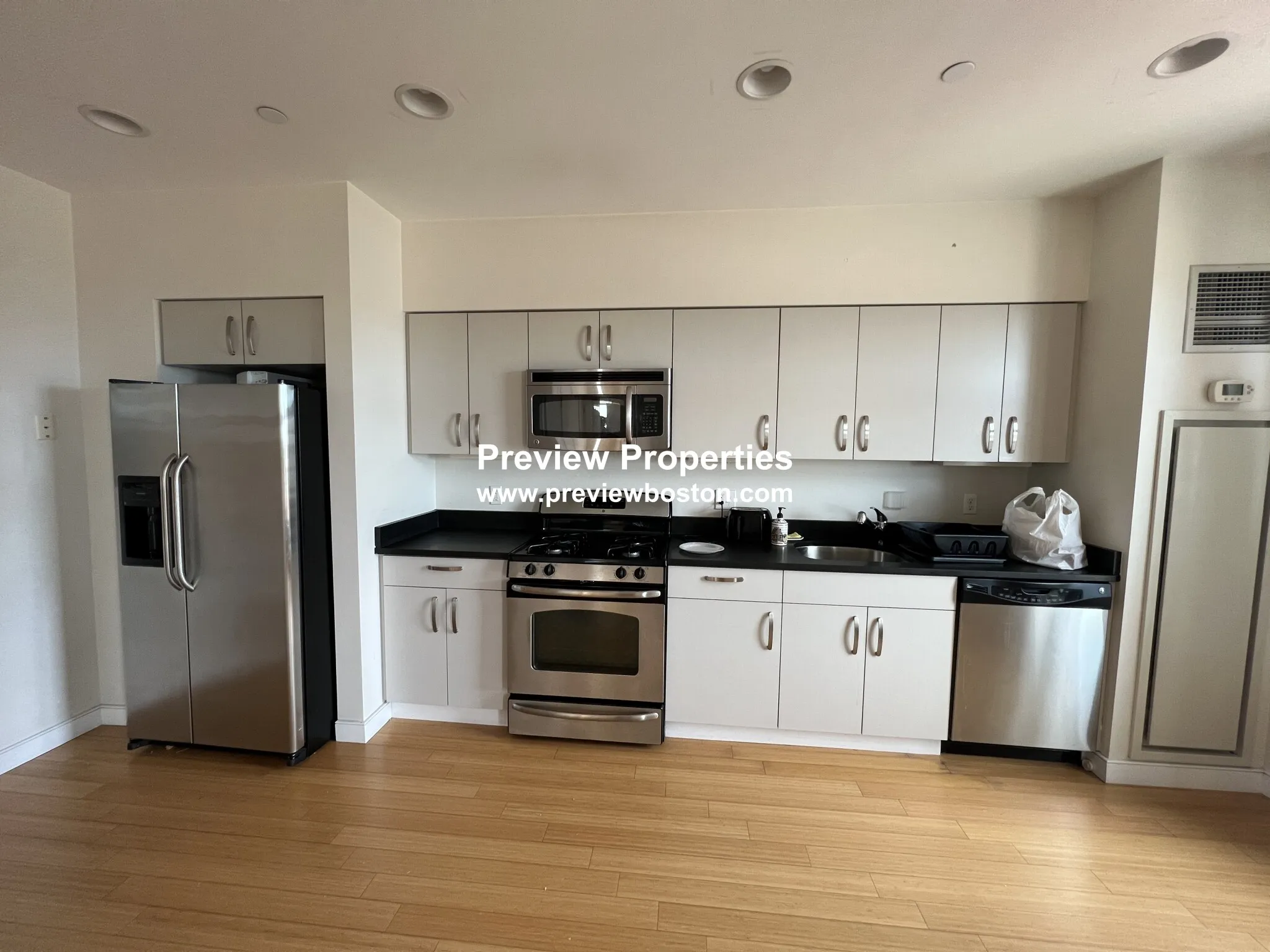 601 Albany St, South End