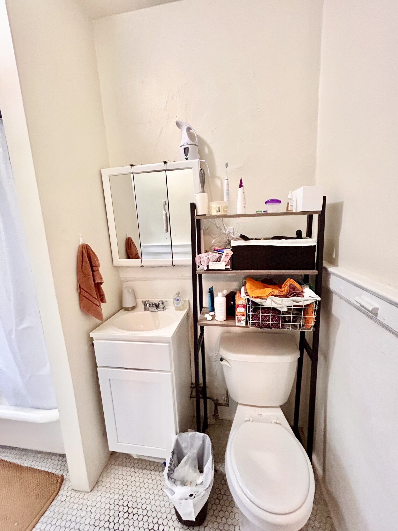 Studio bed, 1 bath apartment for rent at 235 Park Dr Unit 04, Fenway — photo 2 of 3
