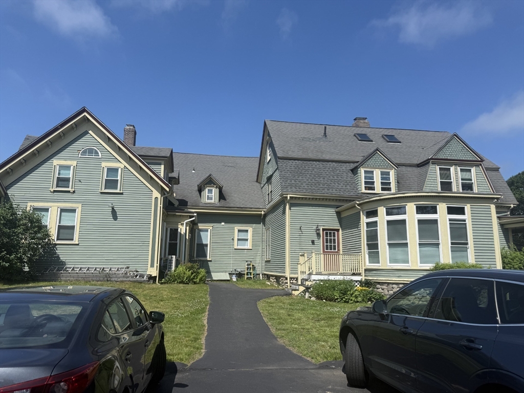 325 Adams St, Abington