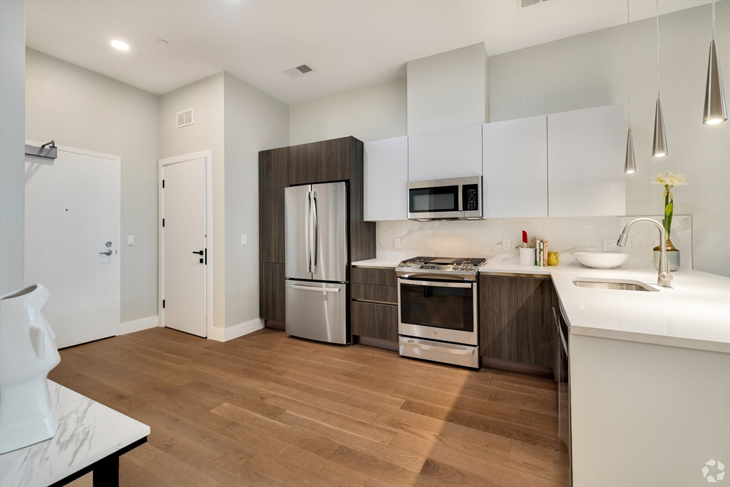 9 Central St, Somerville