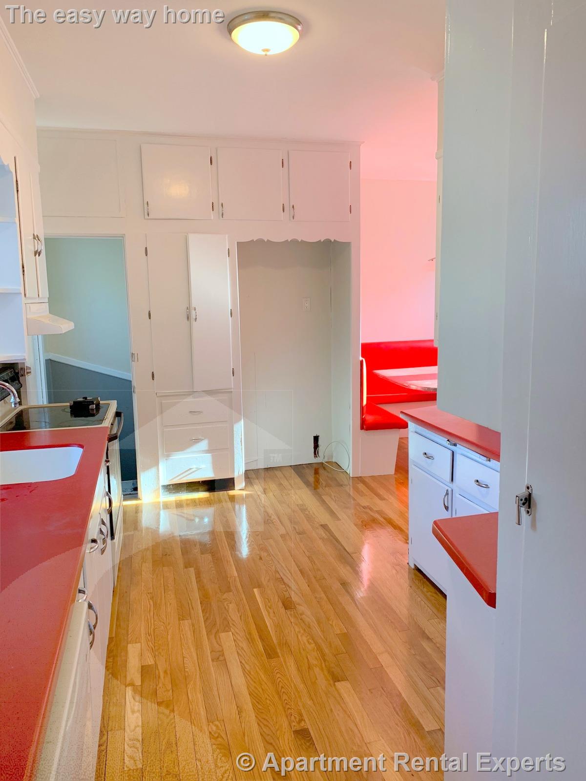 95 Cedar St, Davis Square